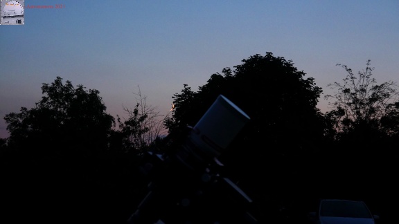 mond mit teleskop